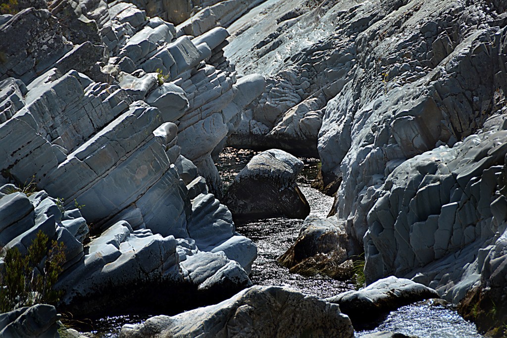Las conocidas Hoces del Diablo del río Ancares en las inmediaciones de Valle de Ancares (Candín), Ancares, El Bierzo, León, Castilla y León, España.
