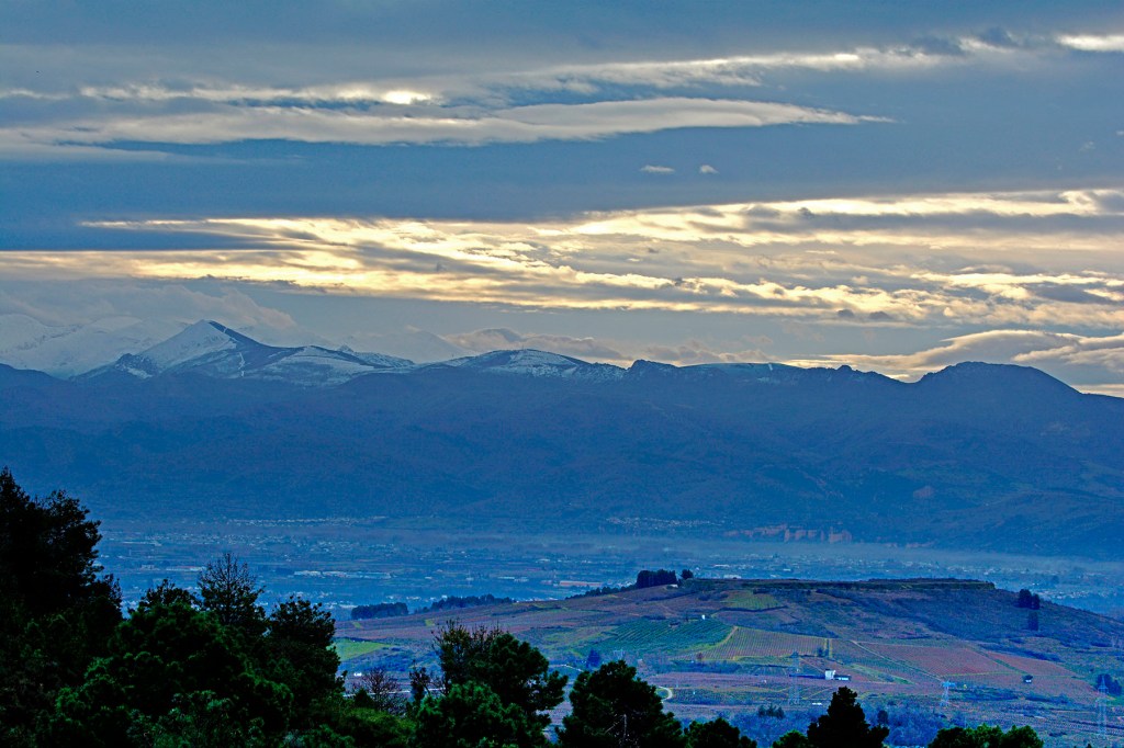 Desde la carretera a Pobladura de Somoza, Villafranca del Bierzo, El Bierzo, León, Castilla y León, España.