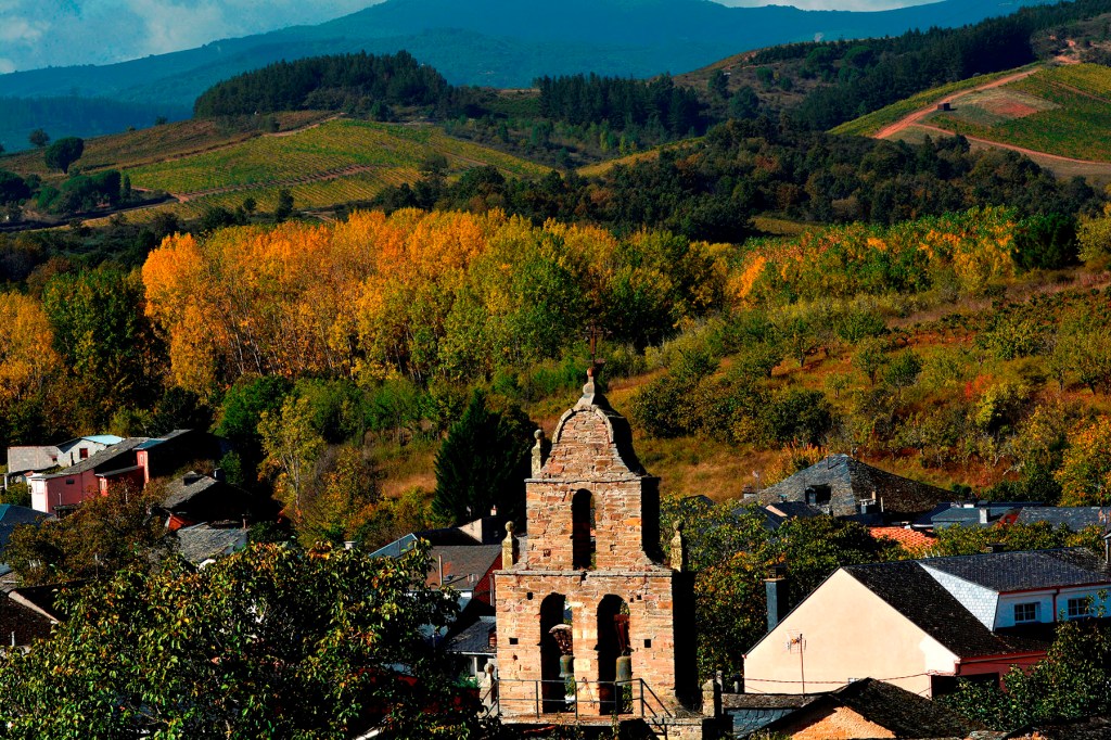 Valtuille de Arriba, Villafranca del Bierzo, El Bierzo, León, Castilla y León, España.