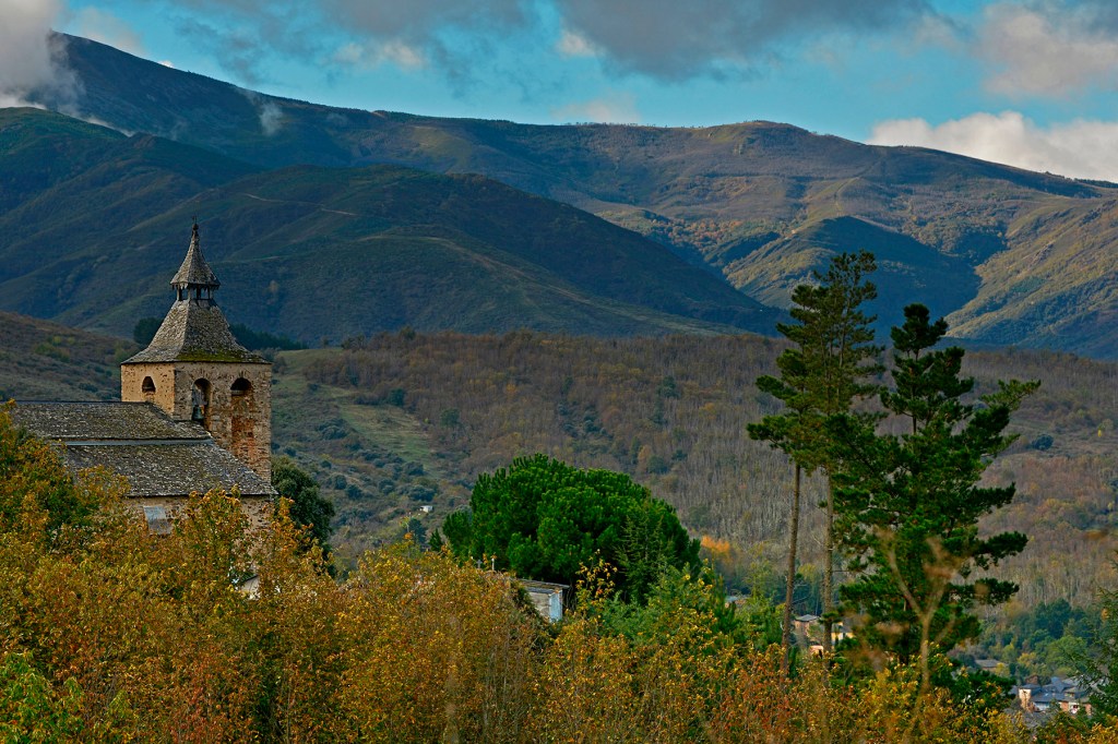 Lombillo de los Barrios y Salas de los Barrios, Ponferrada, El Bierzo, León, Castilla y León, España.