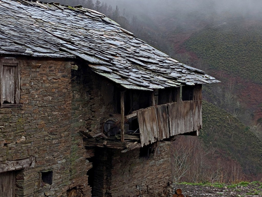 Porcís, San Román de Cervantes, Cervantes, Os Ancares, Lugo, Galicia, España.