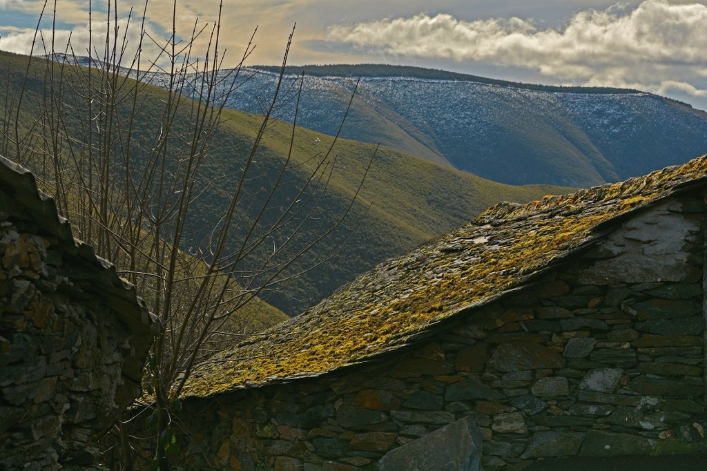 Faro, Peranzanes, El Bierzo, León, Castilla y León, España.