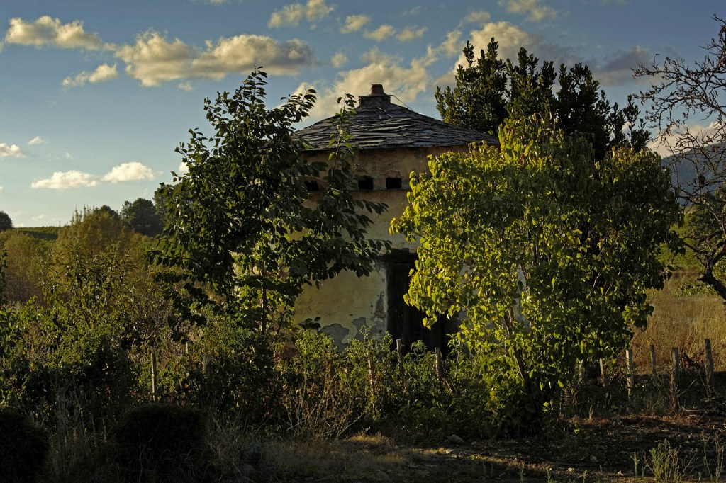 Iglesia del Campo, Toral de los Vados, El Bierzo, León, Castilla y León, España.