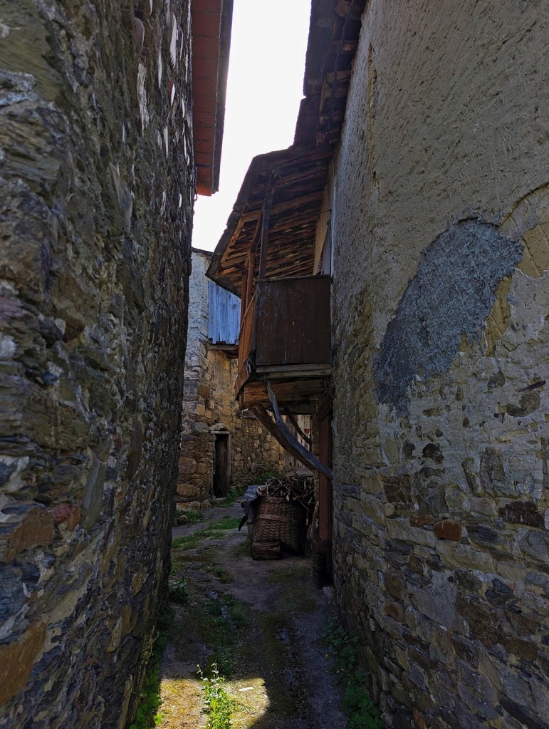 Valiña, Toral de los Vados, El Bierzo, León, Castilla y León, España.